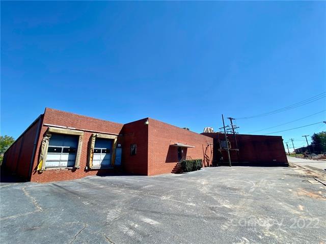 Industrial Portfolio portefeuille de 3 biens à vendre sur LoopNet.fr - Photo principale – Image 3 sur 3