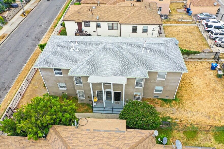1931 W 35th Pl, Los Angeles, CA à vendre - Photo principale – Image 1 sur 12