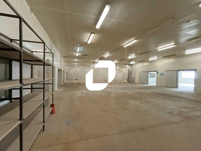 Plus de détails pour Bureau, Local d'activités à louer