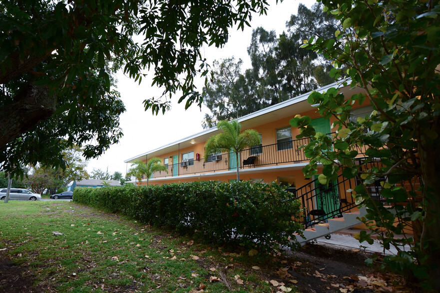 1110 N H St, Lake Worth, FL à vendre - Photo de l’immeuble – Image 1 sur 15