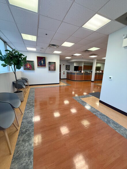 409 E Marlton Pike, Cherry Hill, NJ à louer - Photo de l’immeuble – Image 3 sur 4