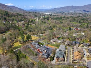 10 E Market St, Black Mountain, NC - Vue aérienne vue de carte - Image1