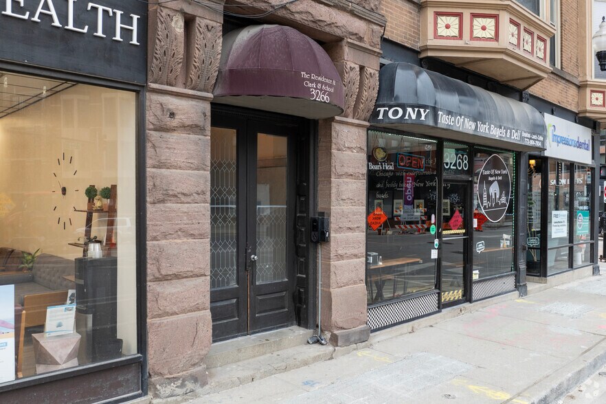 3264-3270 N Clark St, Chicago, IL à louer - Photo de l’immeuble – Image 3 sur 6
