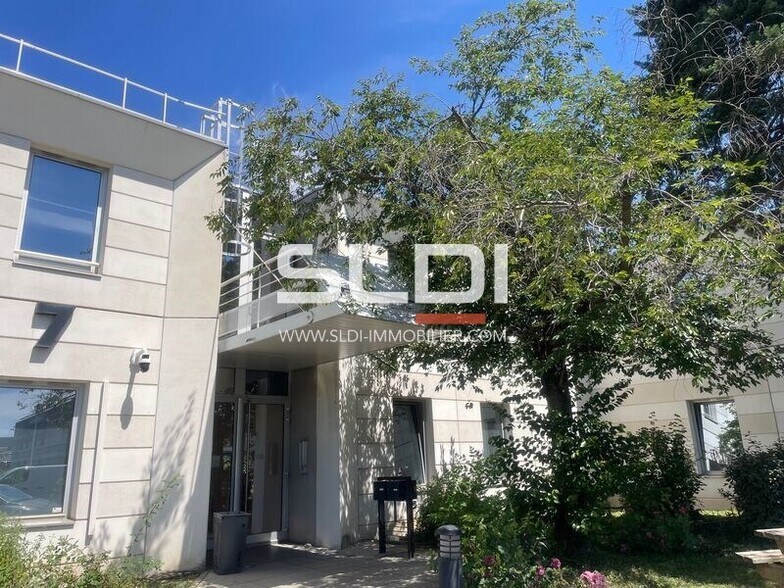 7 Rue Pascal, Bron à vendre - Photo de l’immeuble – Image 1 sur 6