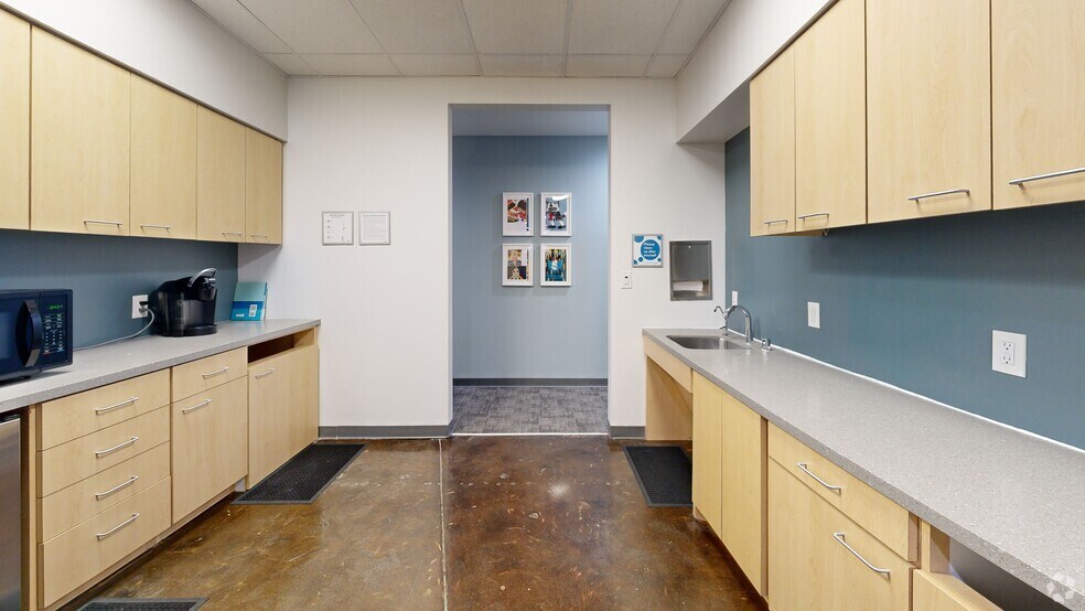 10100 N Central Expy, Dallas, TX à louer - Numérisation 3D Matterport – Image 2 sur 21