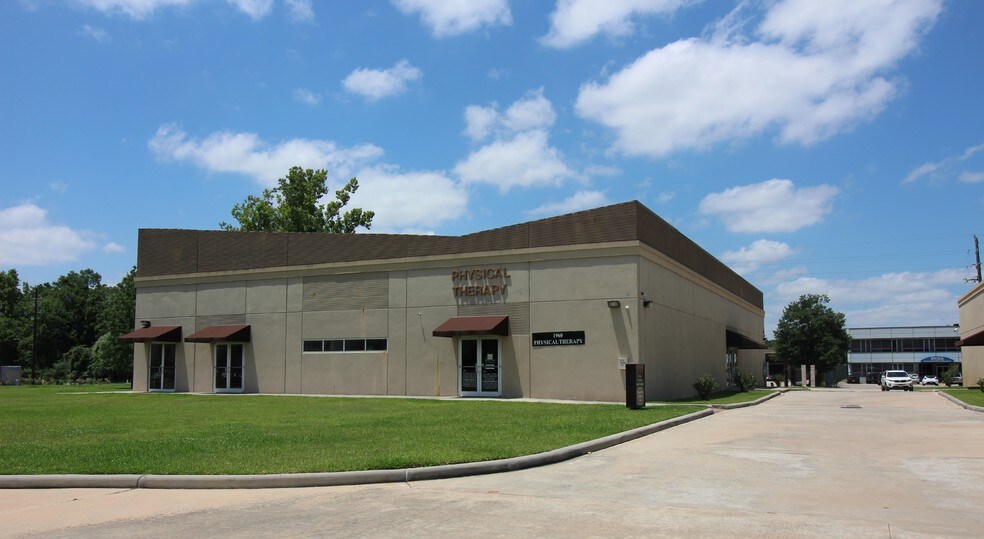 845 Cypress Creek Pky, Houston, TX à louer - Photo principale – Image 2 sur 18