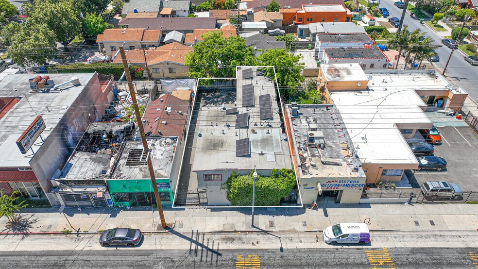 3711 S Western Ave, Los Angeles, CA à vendre - Photo de l’immeuble – Image 1 sur 23