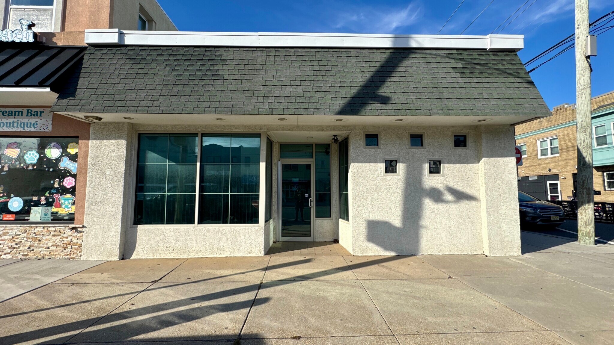 7313 Ventnor Ave, Ventnor City, NJ à louer Photo principale– Image 1 sur 36