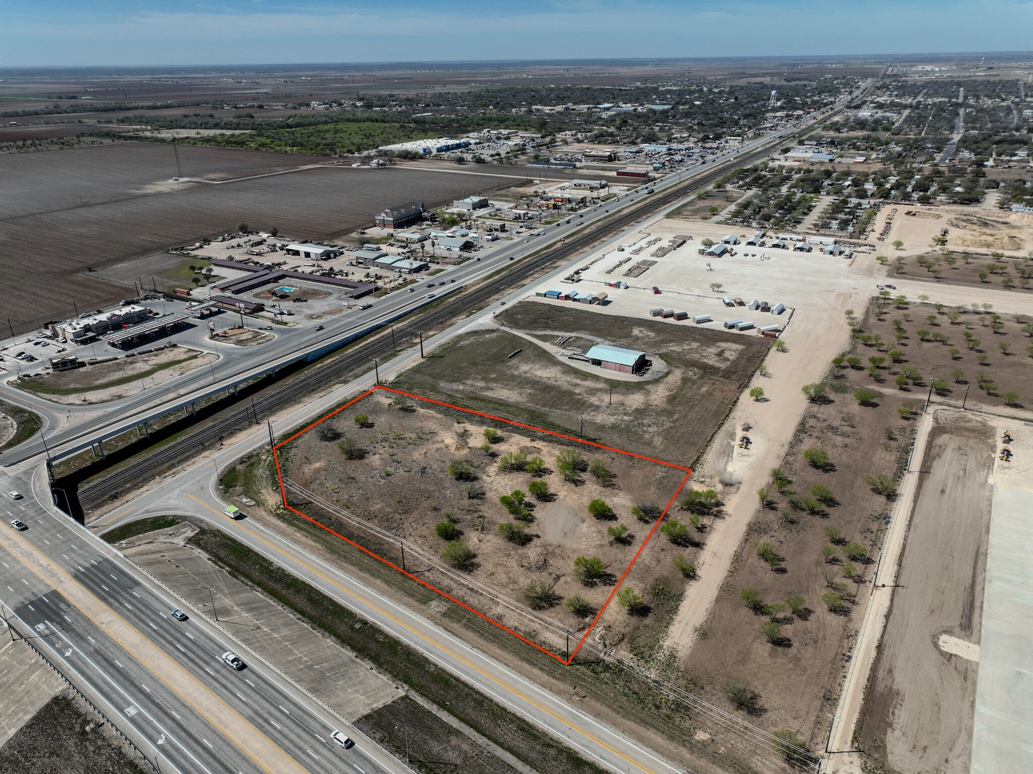 00 00 East 18th Street St, Hondo, TX à vendre Aérien– Image 1 sur 5
