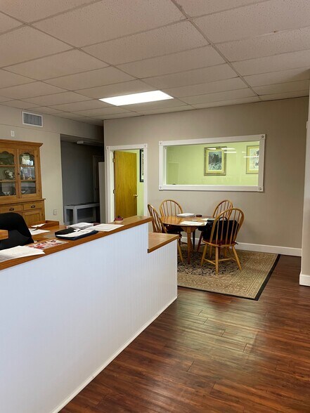 25 Meadowland, Universal City, TX à louer - Photo de l’immeuble – Image 3 sur 7