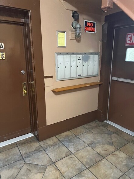 804 E 178th St, Bronx, NY à vendre - Photo de l’immeuble – Image 3 sur 7