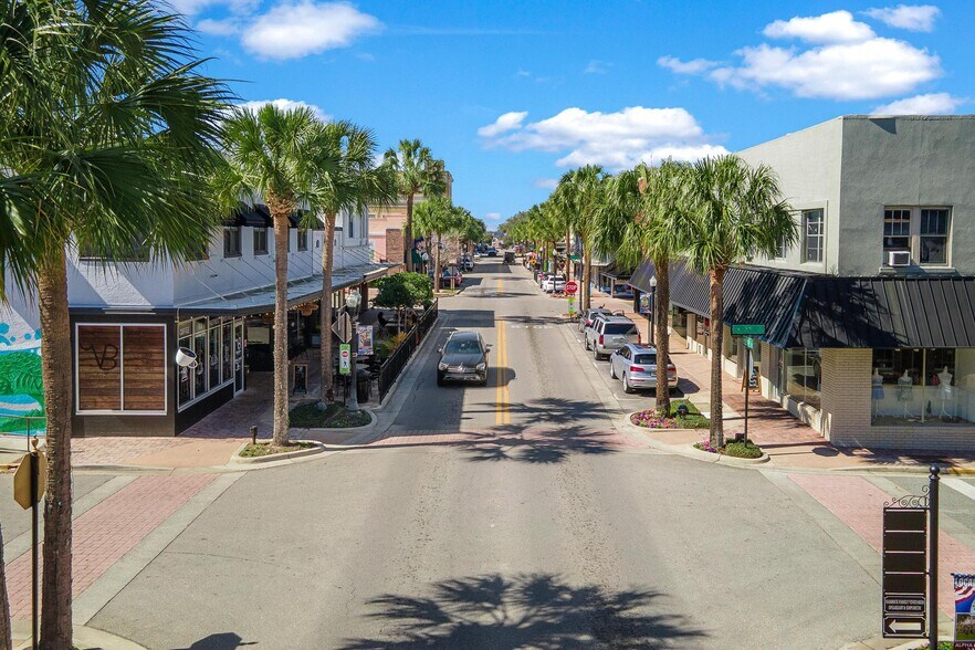103 S 2nd St, Leesburg, FL à louer - Photo de l’immeuble – Image 1 sur 3