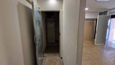 Local commercial dans Barcelone, Barcelona à louer Photo intérieure– Image 2 sur 7