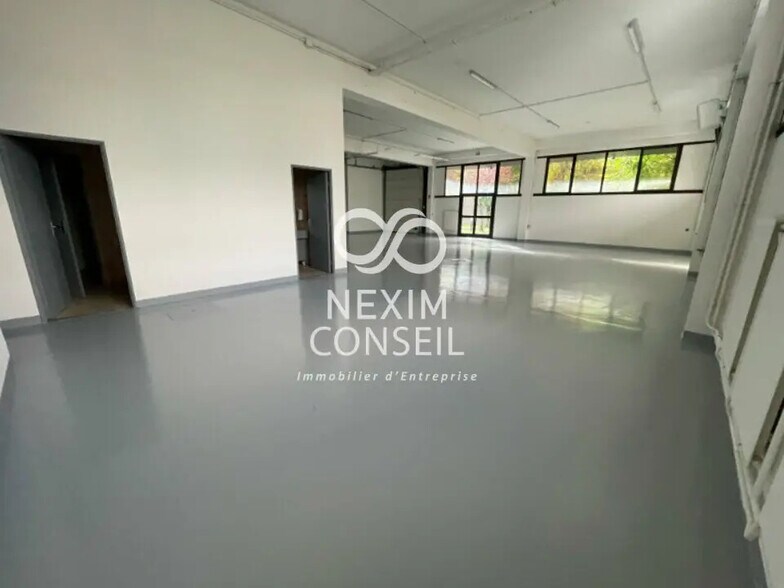 Local d’activités dans Nanterre à louer - Photo de l’immeuble – Image 2 sur 4