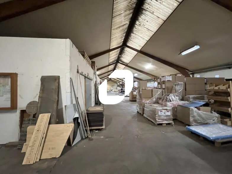 Bureau dans Comines à louer - Photo intérieure – Image 1 sur 9