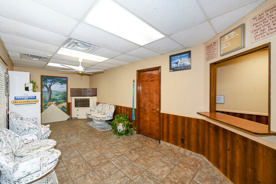 13039 Nacogdoches Rd, San Antonio, TX à vendre - Photo intérieure – Image 3 sur 38