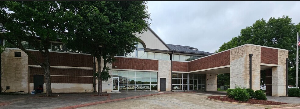 1450 N Redbud Blvd, McKinney, TX à louer - Photo de l’immeuble – Image 2 sur 25