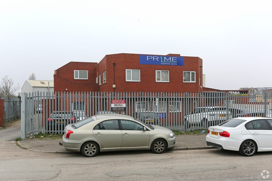 Millfield Rd, Doncaster à louer - Photo principale – Image 1 sur 12