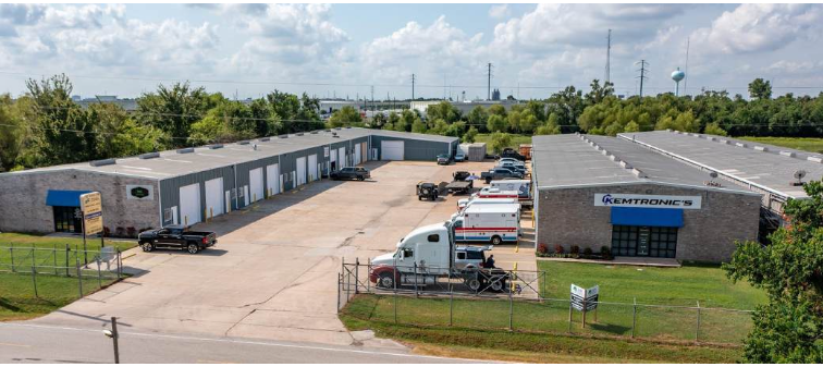 30,000 SF Multi-Tenant Park portefeuille de 2 biens à vendre sur LoopNet.fr Photo de l’immeuble– Image 1 sur 5