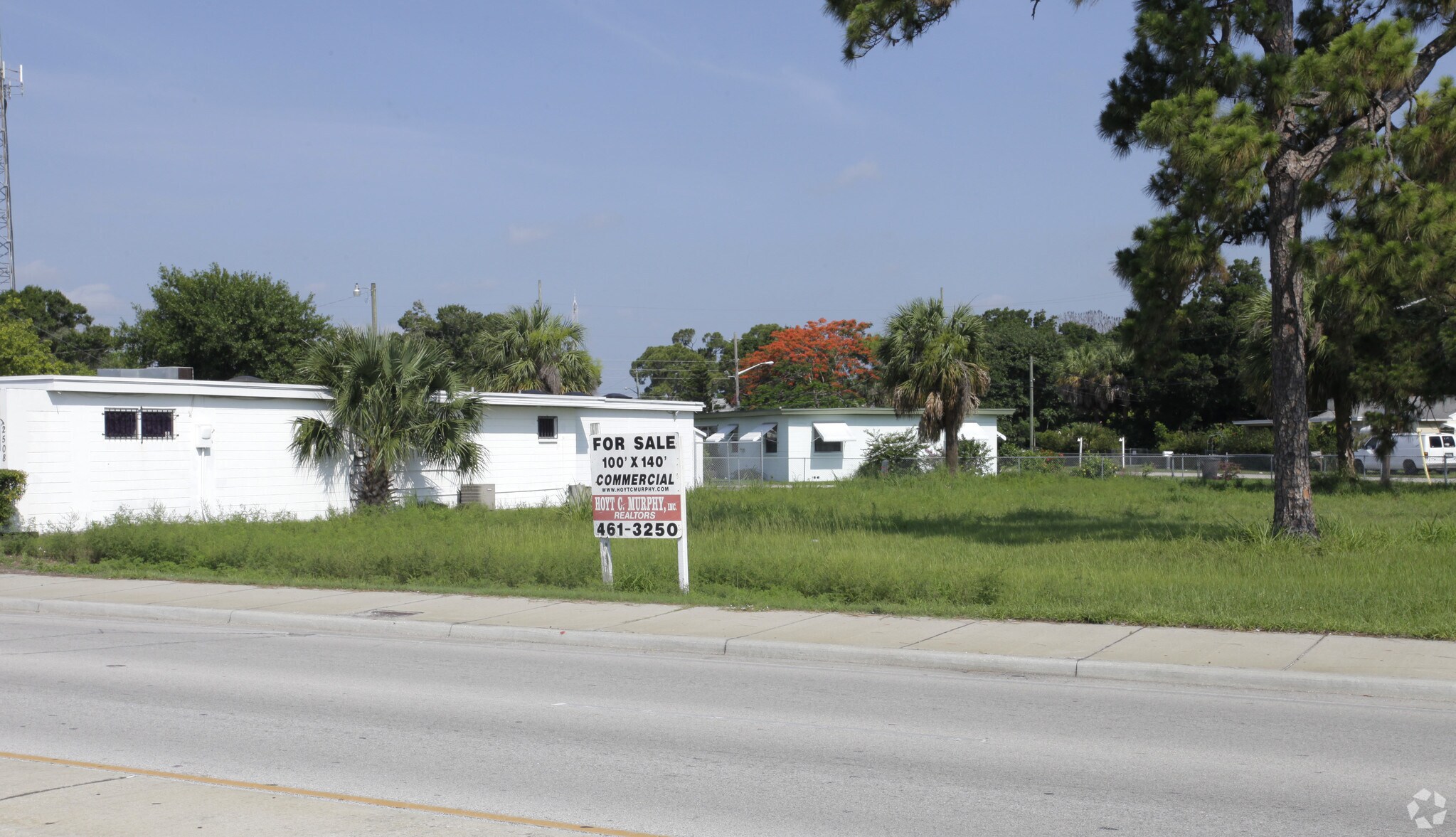 2108 Okeechobee Rd, Fort Pierce, FL à vendre Photo principale– Image 1 sur 5
