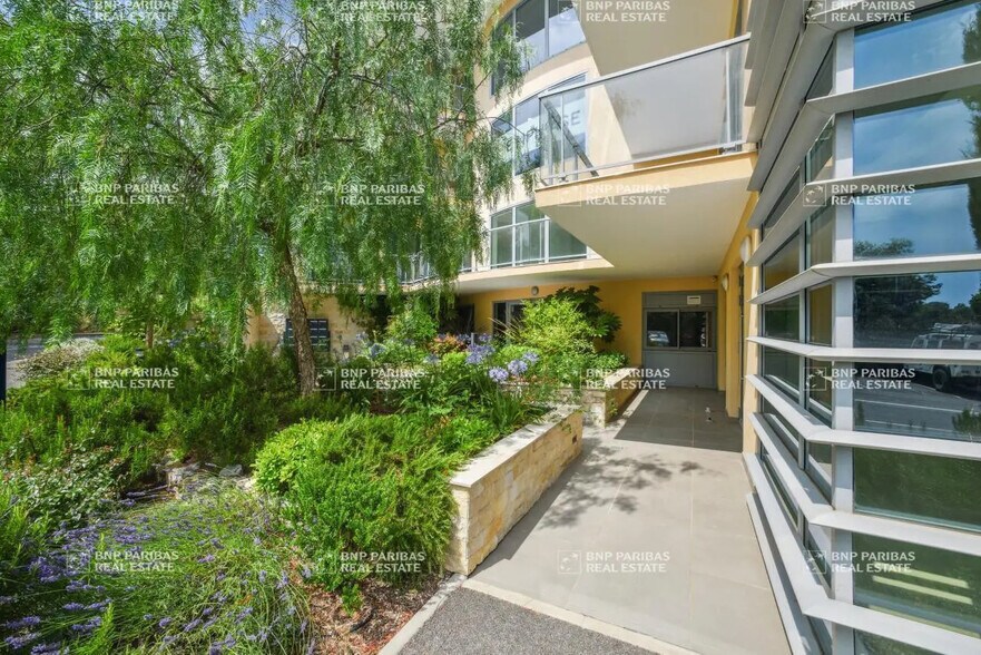 Bureau dans Biot à louer - Photo de l’immeuble – Image 2 sur 21