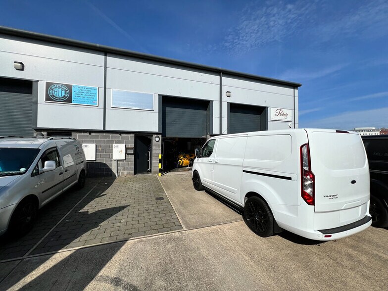 South Quay Industrial Estate, Douglas à louer - Photo principale – Image 1 sur 1