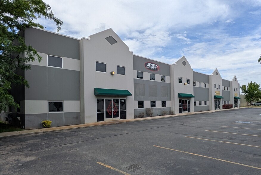 585 N 700 W, North Salt Lake, UT à vendre - Photo de l’immeuble – Image 1 sur 5