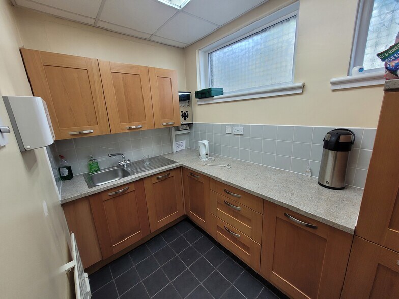 251 Auldhouse Rd, Glasgow à louer - Photo de l’immeuble – Image 3 sur 4