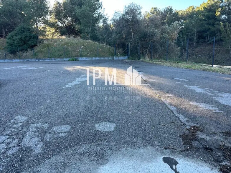 Terrain dans Martigues à louer - Photo de l’immeuble – Image 3 sur 6