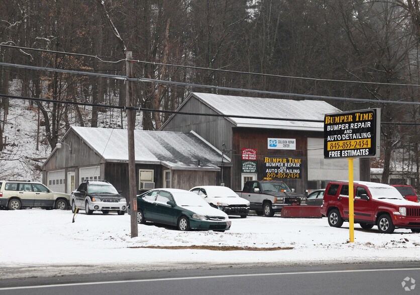 2060 Route 9W, Lake Katrine, NY à vendre - Photo de l’immeuble – Image 2 sur 2