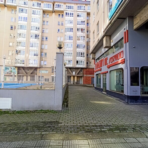 Rua Emilio González López, 82, A Coruña, La Coruna à vendre - Photo de l’immeuble – Image 2 sur 24