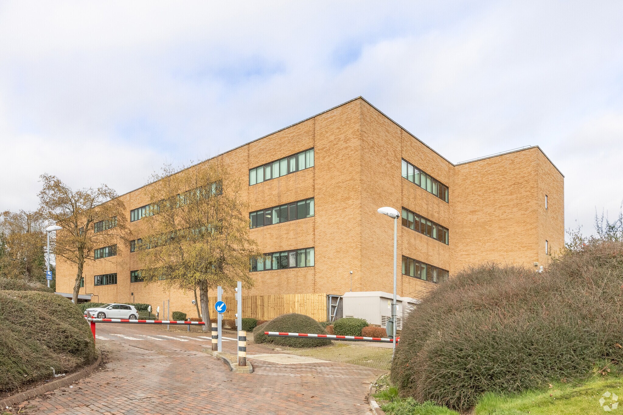 Manton Ln, Bedford à vendre Photo principale– Image 1 sur 8