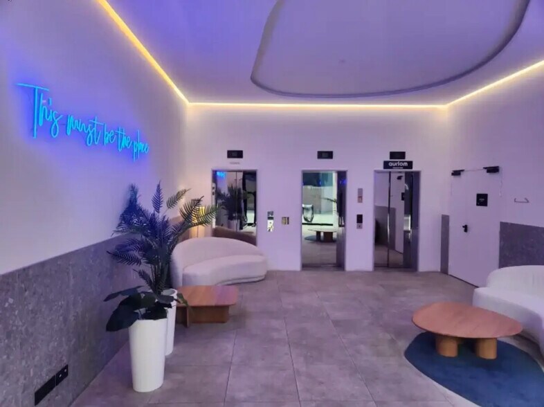 Bureau dans Nice à louer - Photo de l’immeuble – Image 2 sur 11