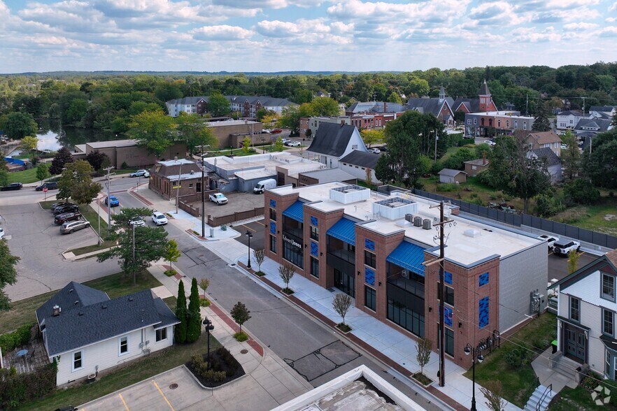 113 Mill St, Fenton, MI à louer - Aérien – Image 3 sur 5