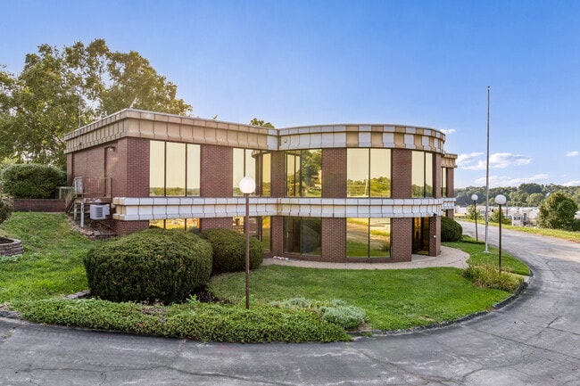 Plus de détails pour 1080 Caroline Dr, Washington, MO - Bureau aux enchères