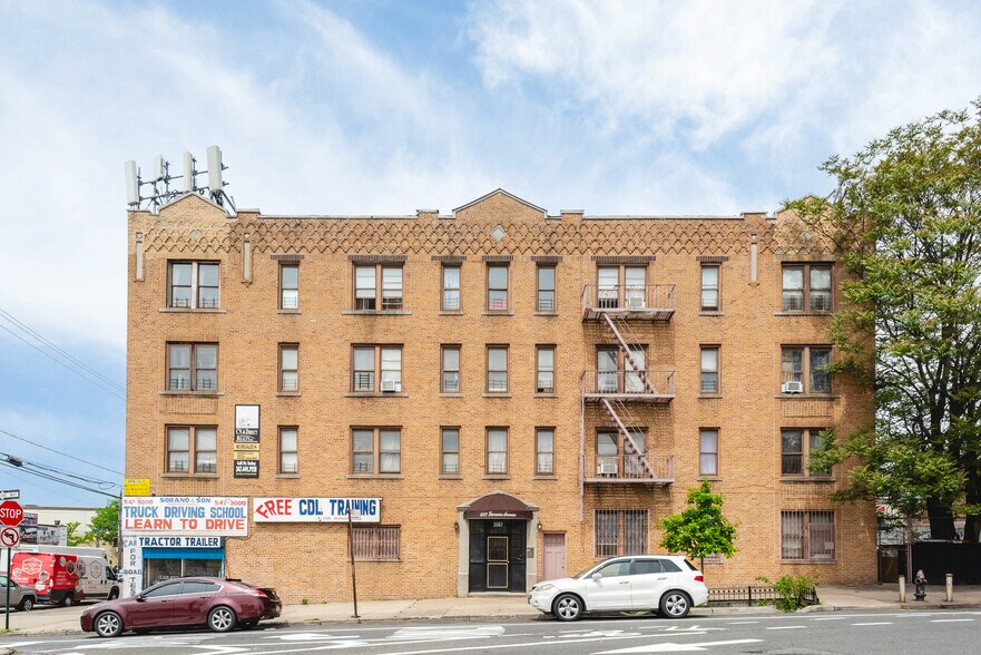 3507 Laconia Ave, Bronx, NY à vendre - Photo de l’immeuble – Image 1 sur 14