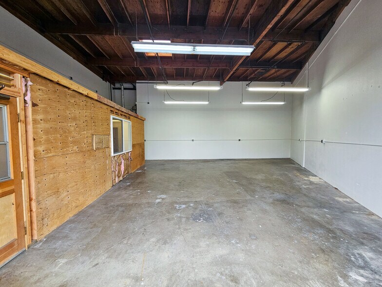 67 Galli Dr, Novato, CA à louer - Photo de l’immeuble – Image 2 sur 3