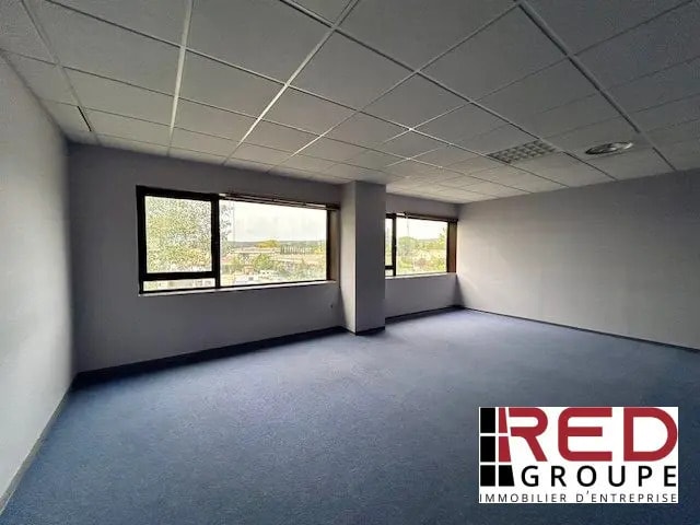 Bureau dans Venelles à louer - Photo de l’immeuble – Image 3 sur 6