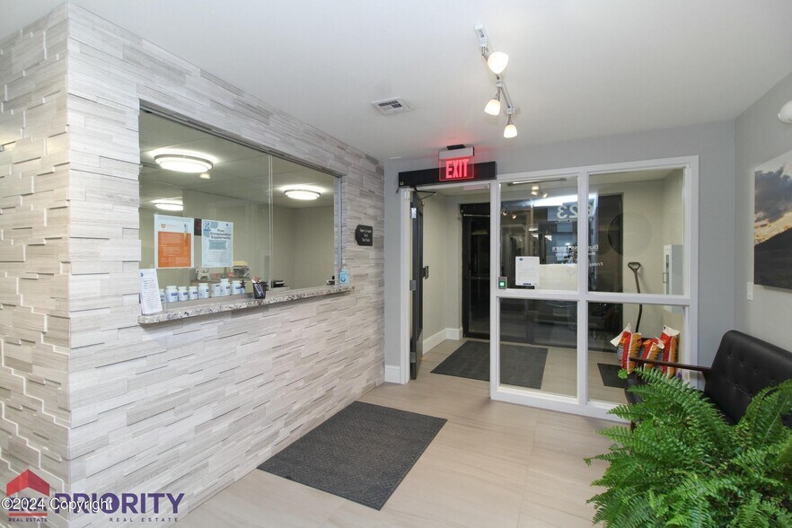 623 N Commercial Dr, Gillette, WY à louer - Photo intérieure – Image 3 sur 17