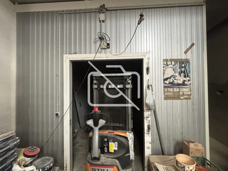 Industriel/Logistique dans Villeneuve-le-Roi à louer - Photo de l’immeuble – Image 2 sur 5