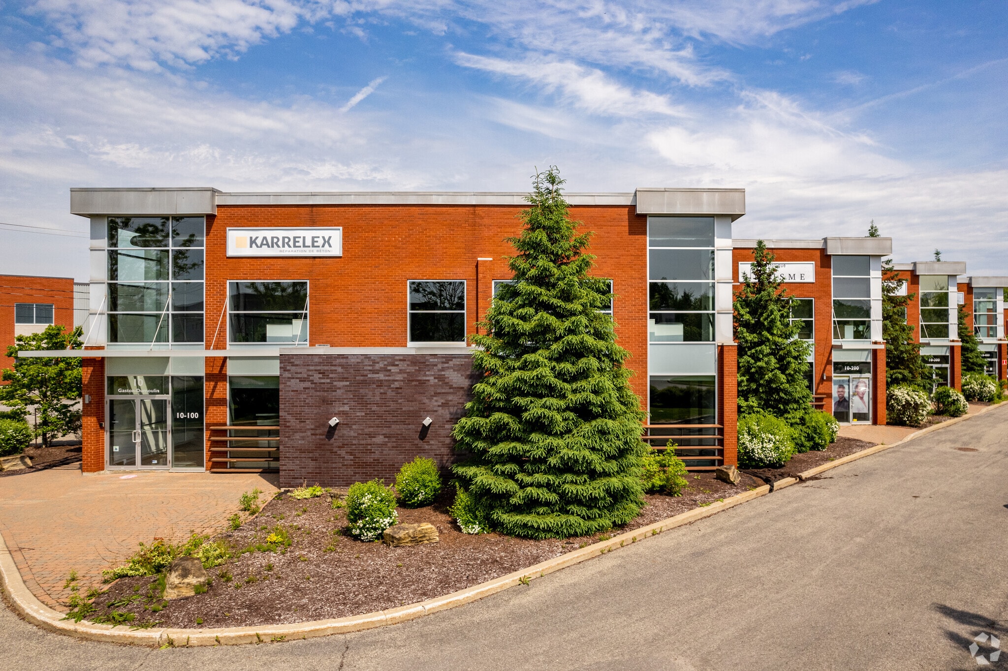 10 Rue Gaston-Dumoulin, Blainville, QC à louer Photo principale– Image 1 sur 37