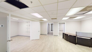 6709 Ridge Rd, Port Richey, FL à louer Photo intérieure– Image 2 sur 7