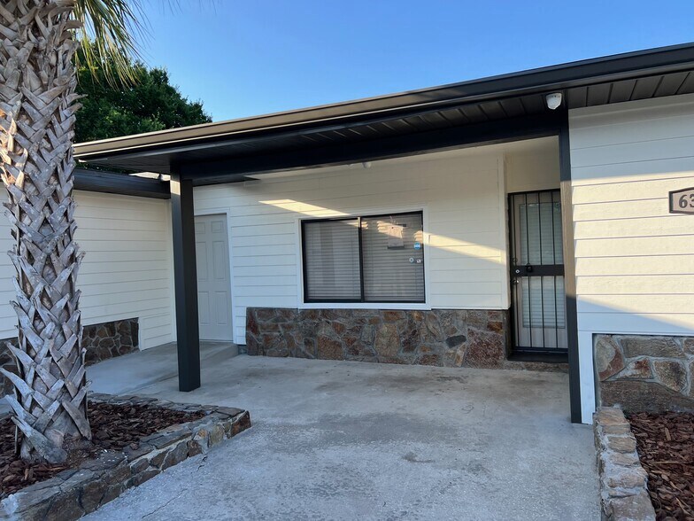 6301 Causeway Blvd, Tampa, FL à louer - Photo de l’immeuble – Image 3 sur 52