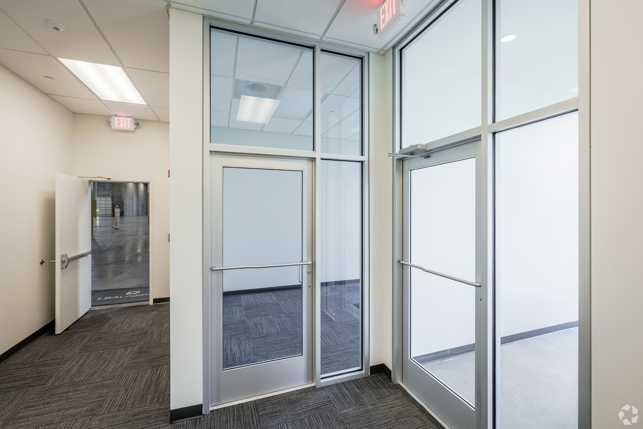 100 Anderson Ave, Moonachie, NJ à louer Hall d’entrée– Image 1 sur 9