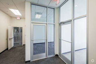 100 Anderson Ave, Moonachie, NJ à louer Hall d’entrée– Image 1 sur 9