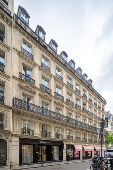 29 Rue De Choiseul, Paris à louer - Photo de l’immeuble – Image 2 sur 2