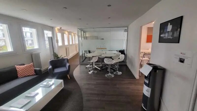 Bureau dans Issy-les-Moulineaux à louer - Photo intérieure – Image 3 sur 12