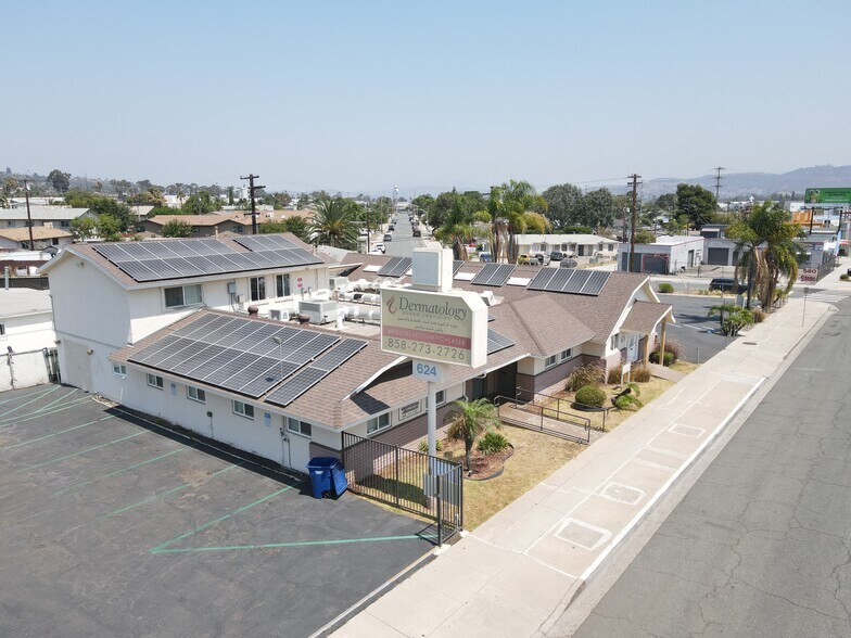 624 El Cajon Blvd, El Cajon, CA à vendre - Photo de l’immeuble – Image 3 sur 14