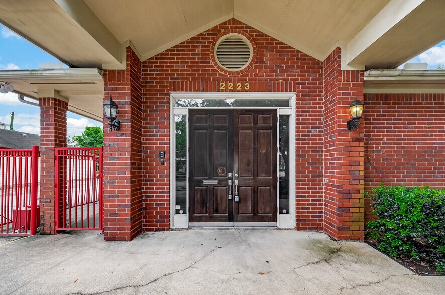 2223 Dorrington St, Houston, TX à louer - Photo de l’immeuble – Image 2 sur 54