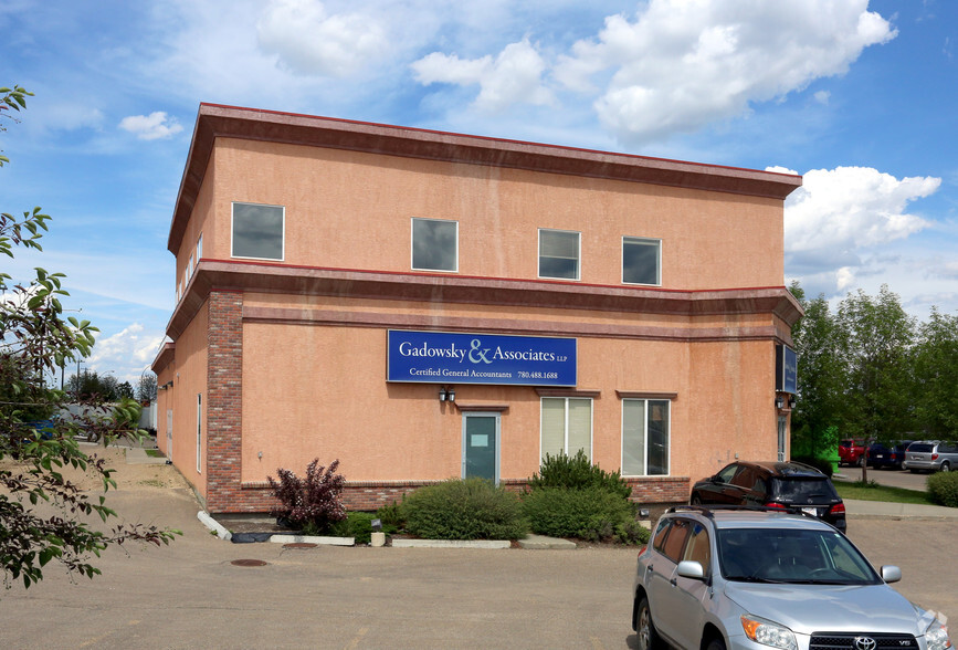 11812-11820 121 St NW, Edmonton, AB à louer - Photo de l’immeuble – Image 3 sur 3